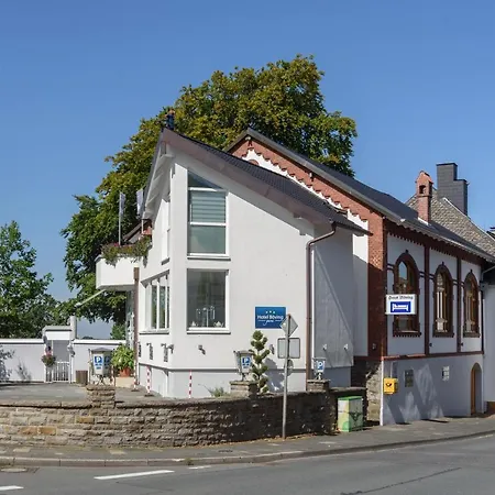 Otel Boeving Breckerfeld